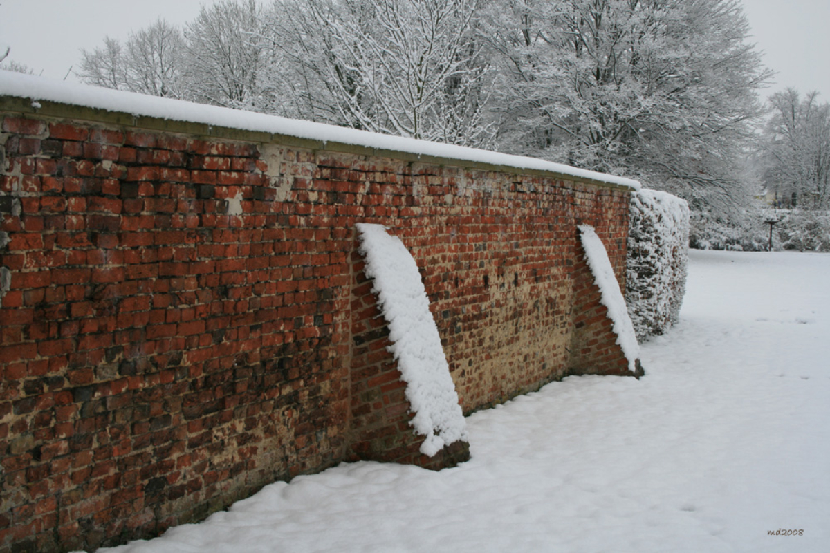 Mauer_Schnee